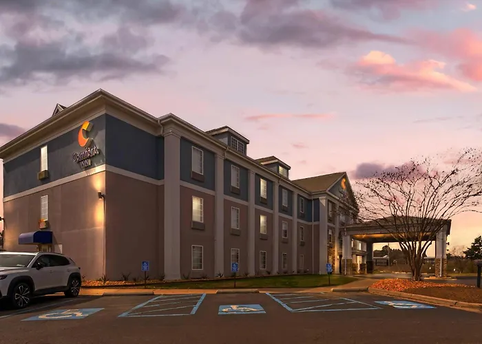 Cheap hotel: Comfort Inn West Monroe Near Sports & Events Center